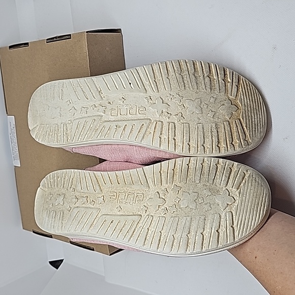 4 For $20 Hey Dude Wendy Slip-on Shoes in Kids Size Y-3 - Picture 4 of 5